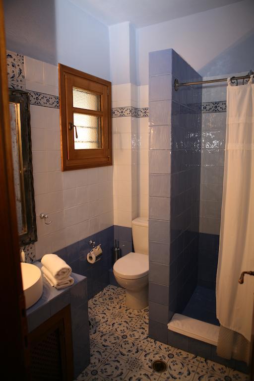 Káto Loutrákion Roes Suites المظهر الخارجي الصورة