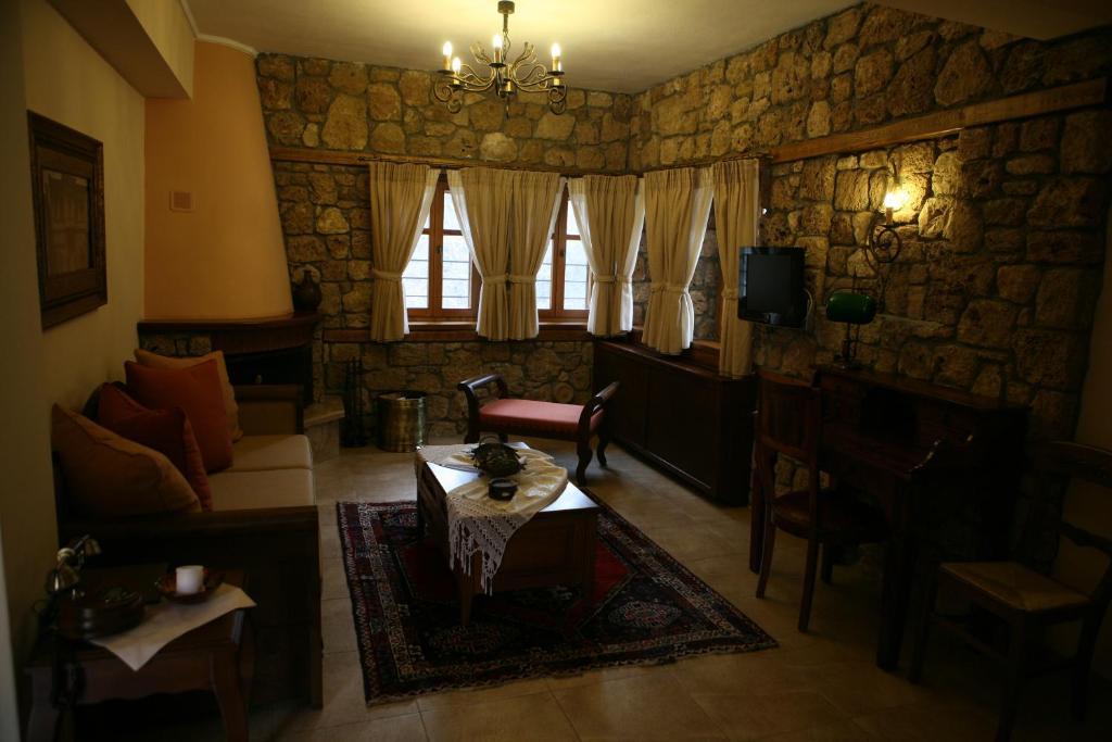 Káto Loutrákion Roes Suites المظهر الخارجي الصورة