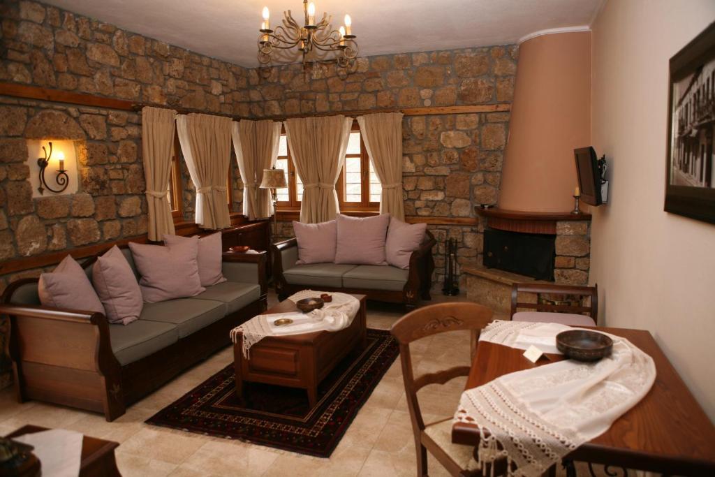 Káto Loutrákion Roes Suites المظهر الخارجي الصورة